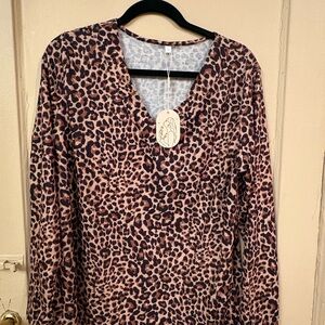 Amazon Leopard Print Long Sleeve V-Neck Top